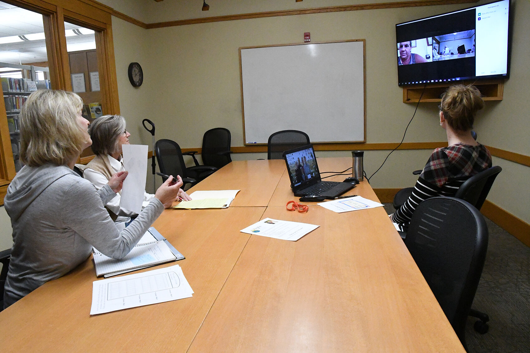 Sioux Center library supports missionary